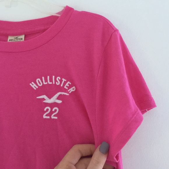 BRAND NEW Hollister tee - Picture 1 of 3