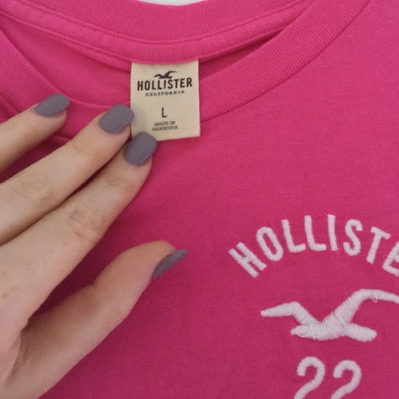 BRAND NEW Hollister tee - Picture 3 of 3