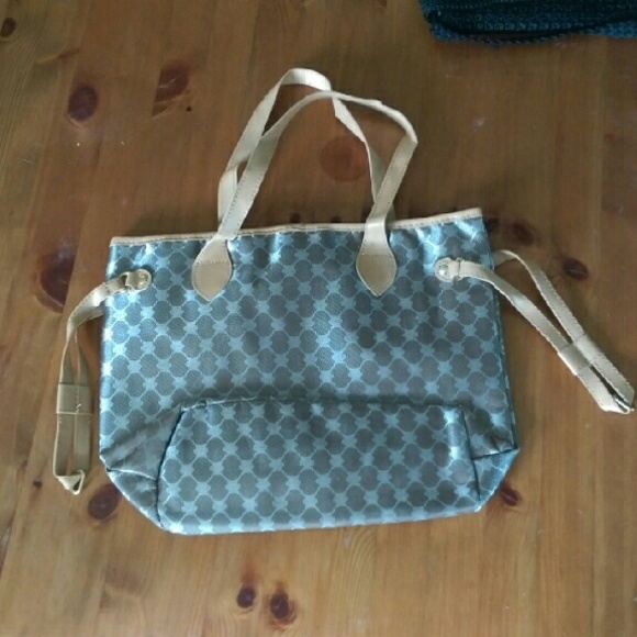 Classic tannish purse - Picture 4 of 4