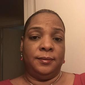 Meet your Posher, Evelyne