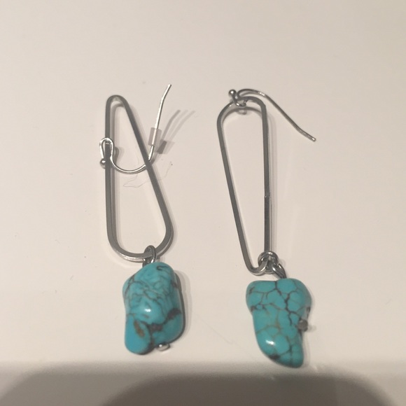 Turquoise dangling earrings - Picture 2 of 2
