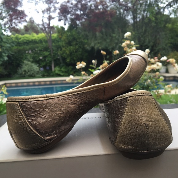 Banana Republic Scotty Gold Ballet Flats - Picture 2 of 3