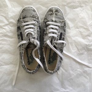 Superga Sneakers