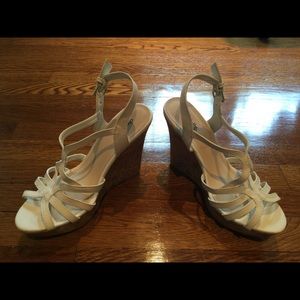 NEVER WORN HEELS