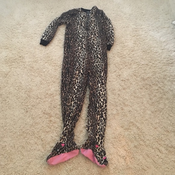 Hoodless cheetah-print onesie