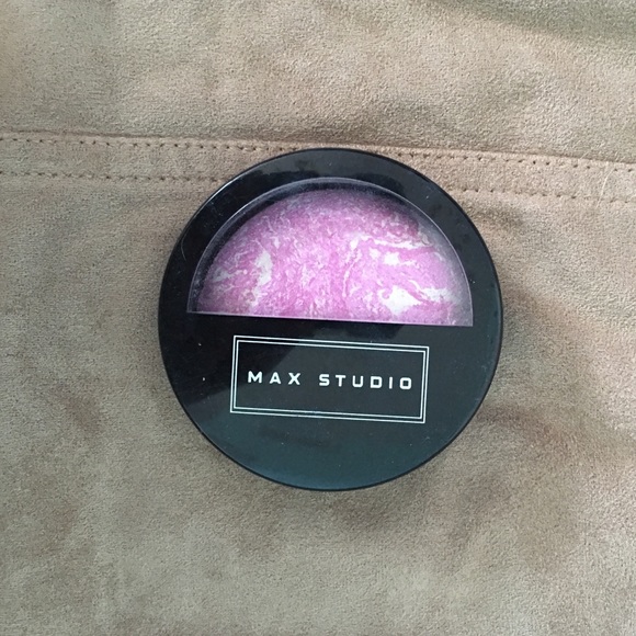Max studio baked blush