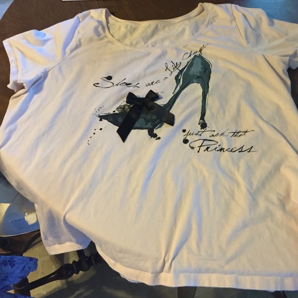 Lane Bryant T-shirt Size 18/20