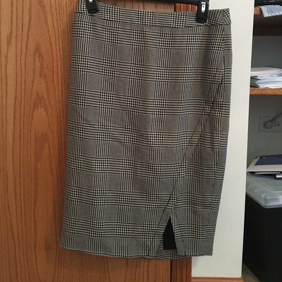 Limited business casual skirt