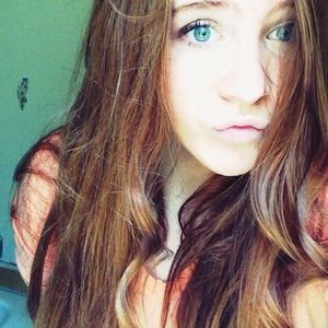 Meet your Posher, Hailey