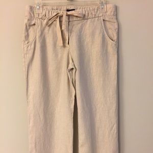 Wide-leg linen pants.
