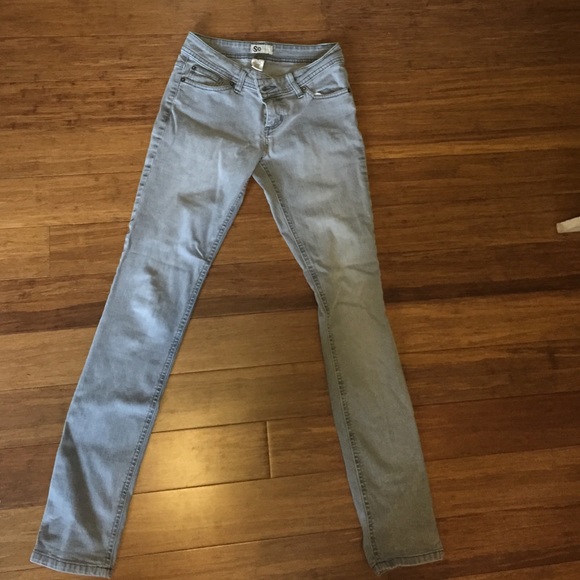 Grey skinny jeans. size 3/5.