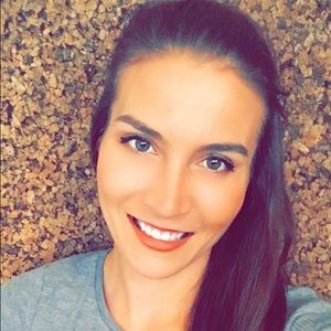 Meet your Posher, Janelle