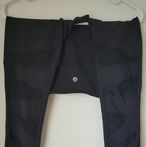 Lululemon mesh panel leggings!