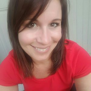 Meet your Posher, Apryl