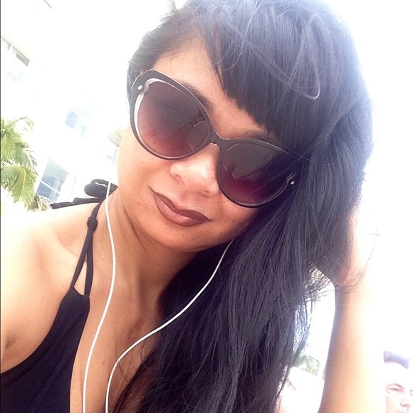 I'm Charmaine a/k/a @littlegirl_big closet on IG! - Picture 6 of 6