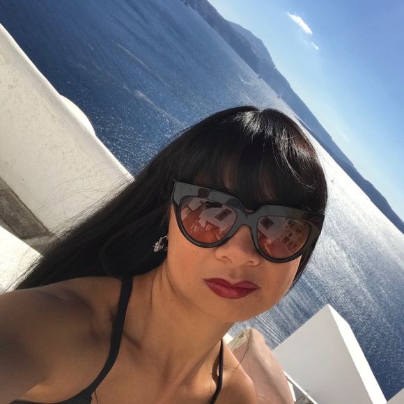 I'm Charmaine a/k/a @littlegirl_big closet on IG! - Picture 2 of 6