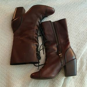 Beautiful Brown witchy Fossil boots size 6.5