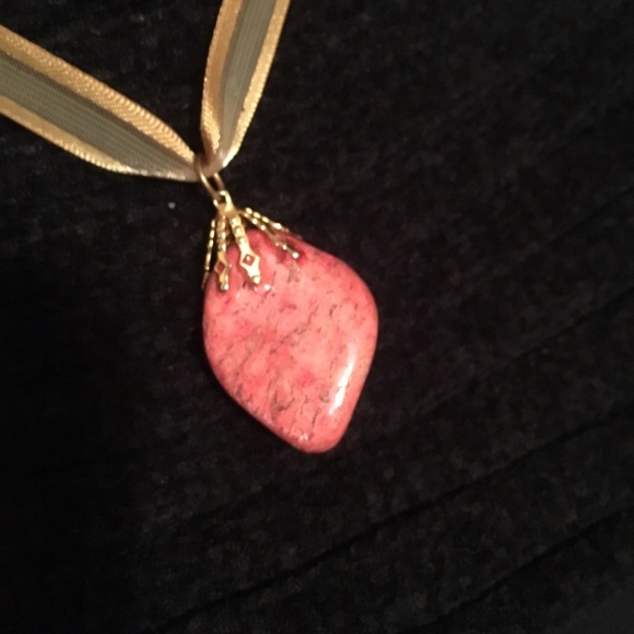 ✨Rock Pendant✨ - Picture 3 of 7