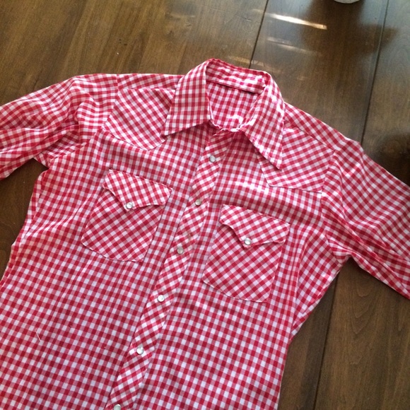 Vintage Red Checkered Short Sleeve Pearl Snap.