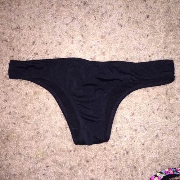Black cheeky bikini bottoms