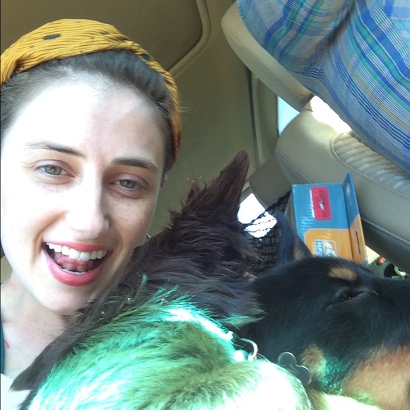 Meet your Posher, Sara - Picture 3 of 4