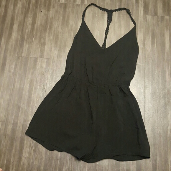 Ecote Black Romper NWT Crochet T Back - Picture 2 of 4