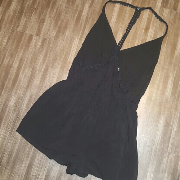 Ecote Black Romper NWT Crochet T Back - Picture 3 of 4