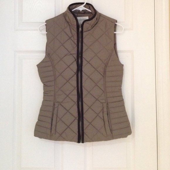 Khaki Colored Puffy Vest
