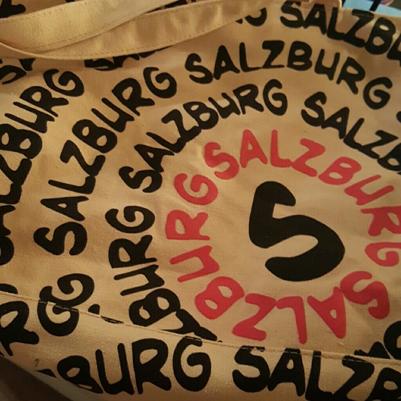 Printed tote bag
