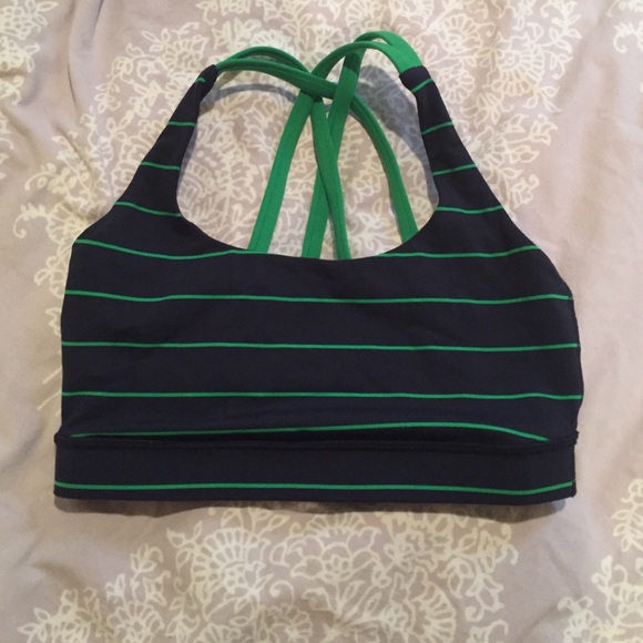 Cross back lulu sports bra