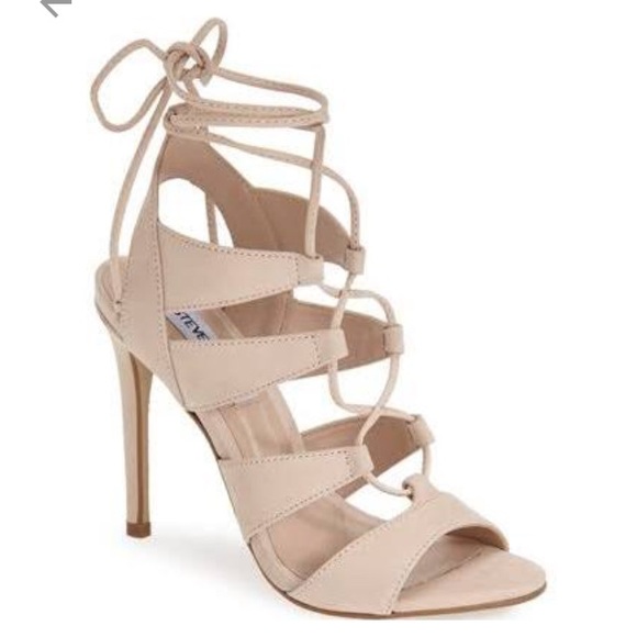 Steve Madden Shoes - Steve Madden lace up heels