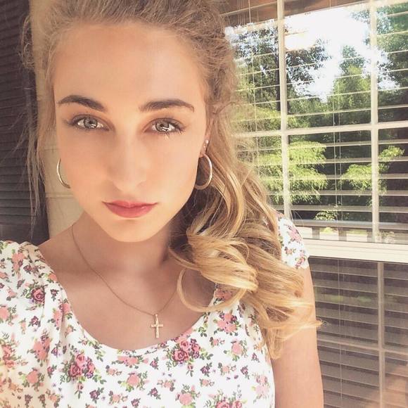 Meet your Posher, Victoria