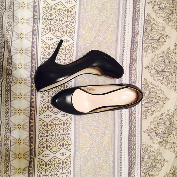 🌺Nine West, Black high heels - Picture 2 of 5