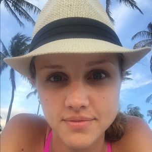 Meet your Posher, Natalie