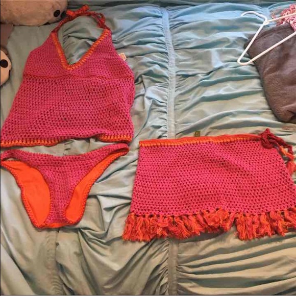 womans becca bathing suit set