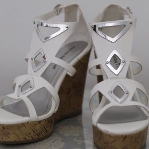 ‼️😍White Monterey Club Wedges❤️‼️