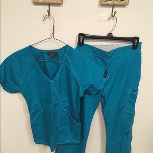 Teal scrub set: size small