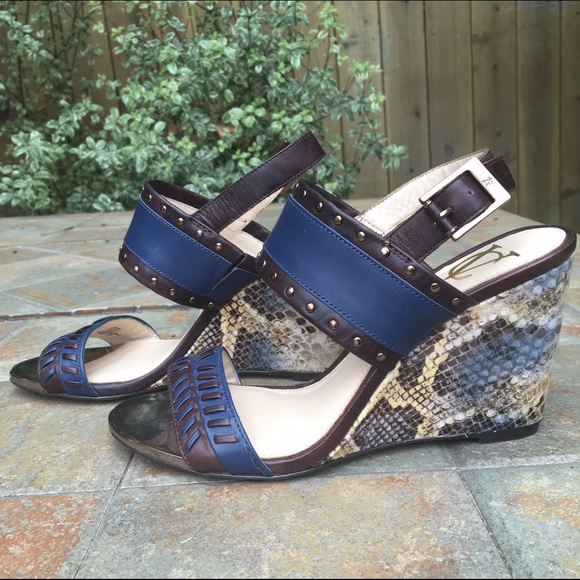 Vince Camuto Signature Wedges - Picture 2 of 3