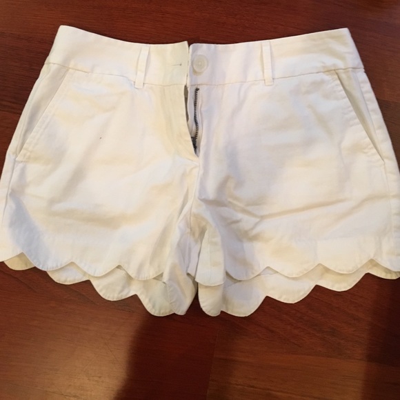 LOFT White Scallop Riviera Shorts 3" Inseam