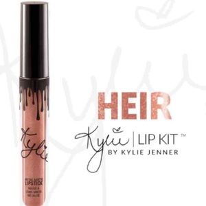 Kylie HEIR  metallic lip gloss