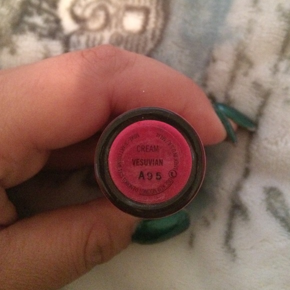 SOLD SALE✨Mac nail lacquer bundle ❤️ - Picture 3 of 4