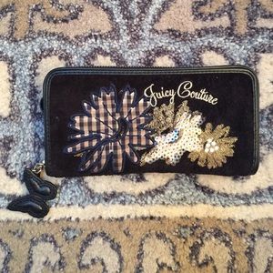 Juicy Couture Zip Wallet