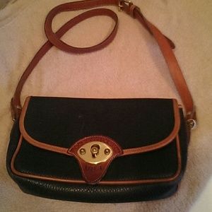 Vintage Dooney & Bourke shoulder bag