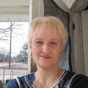 Meet your Posher, Carla