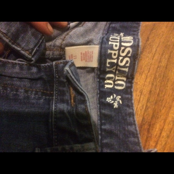 Mossimo capris - Picture 2 of 3
