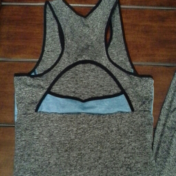 Workout capri set - Picture 3 of 3
