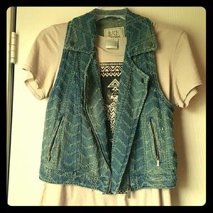 Distressed vest