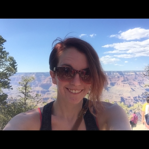 Meet your Posher, Jess - Picture 1 of 1