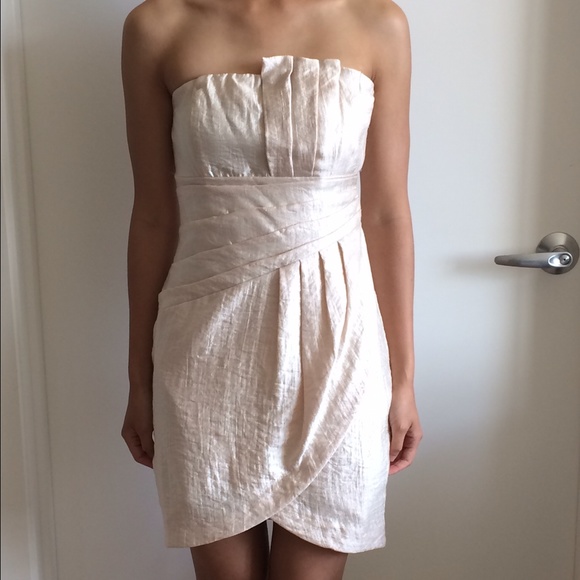 H&M peach strapless dress