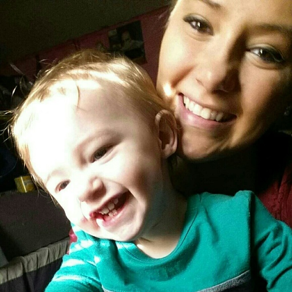 Meet your Posher, Chelsie - Picture 3 of 3